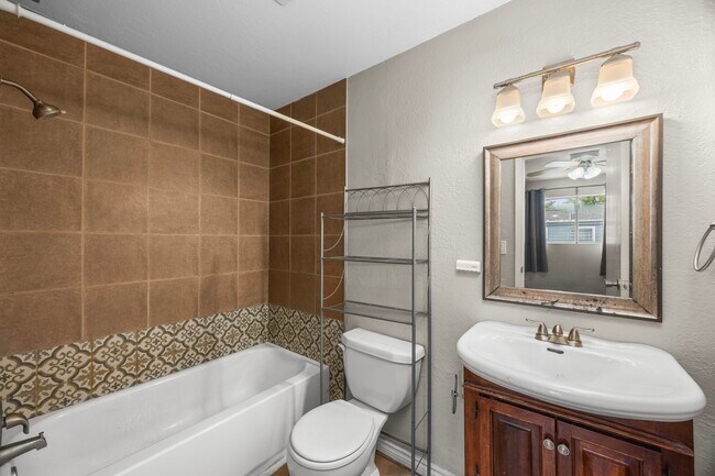 Building Photo - 11002 Hammerly Blvd