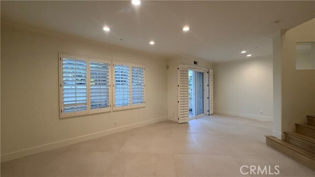 Building Photo - 449 Ridgeway