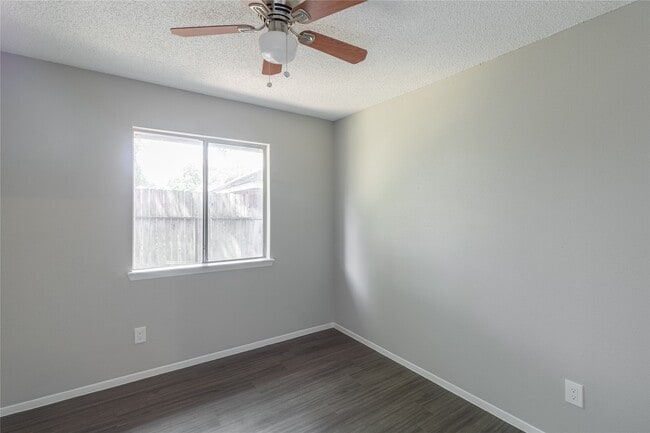 Building Photo - 3118 Lucida Ln