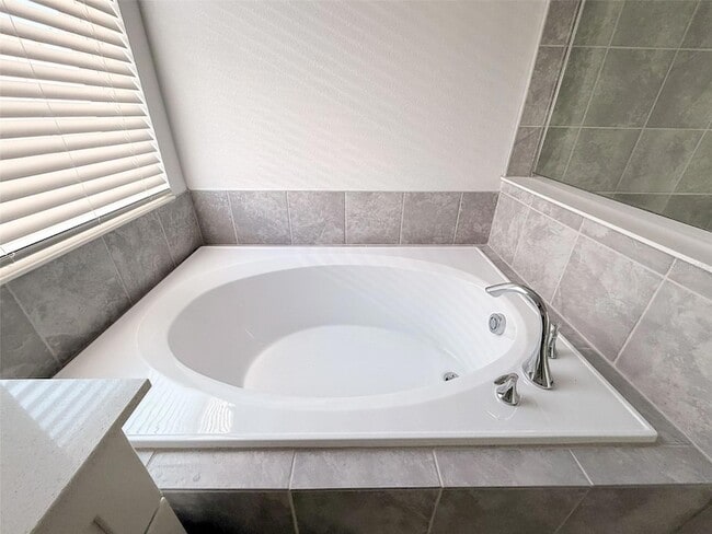 Building Photo - 1966 Winnie Ct.