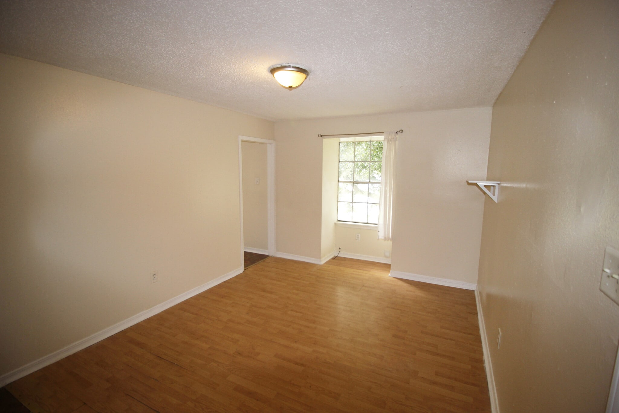 Building Photo - 176 Rosalie Dr