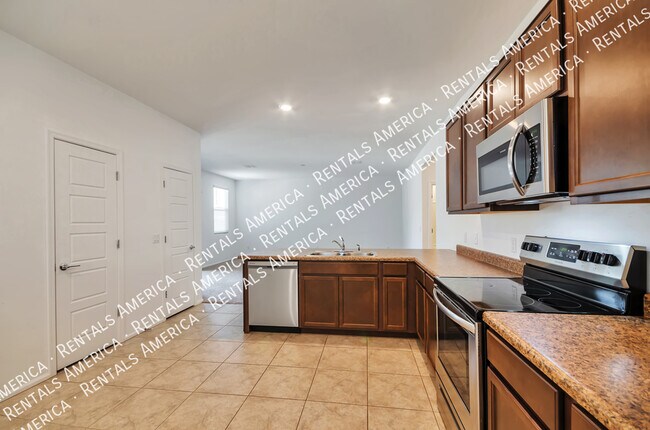 Building Photo - 6325 S Crescent Peak Dr