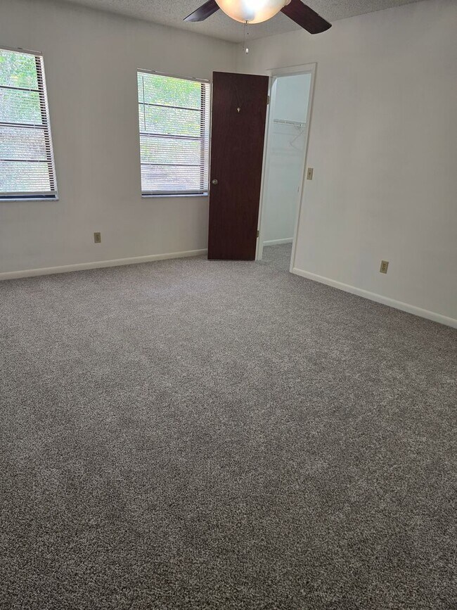 Building Photo - Spacious 3/2/2 in Citrus Springs!!!