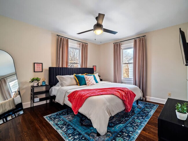 Building Photo - 2001 Tampa Ave