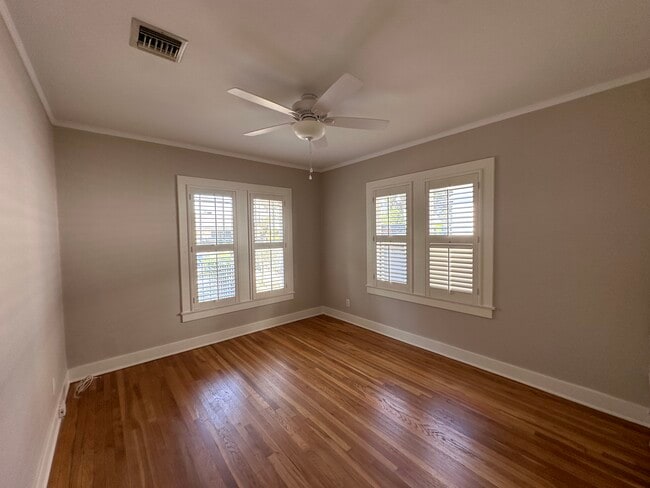 Building Photo - 930 N Fairview St