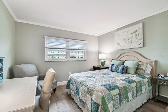 Building Photo - 8 Glencoe Pl