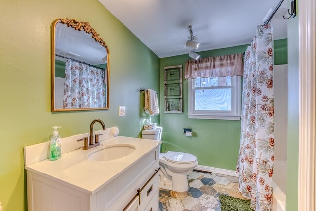 Building Photo - 28 Jodo Way