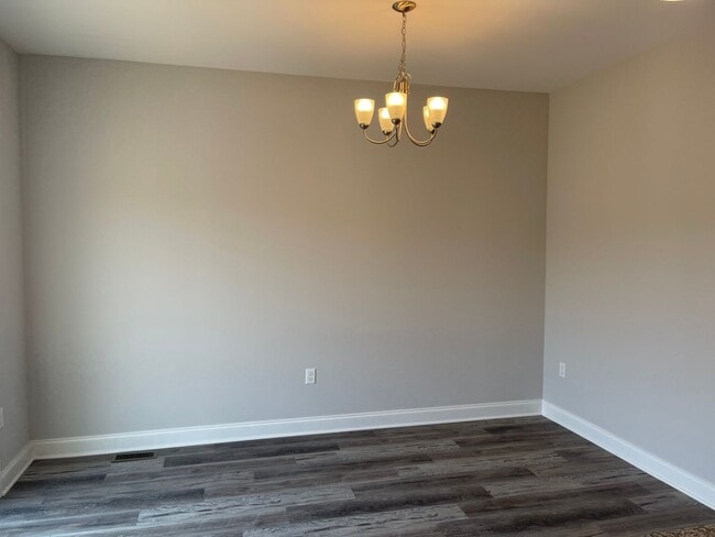 Building Photo - 1157 Bluemoon Dr