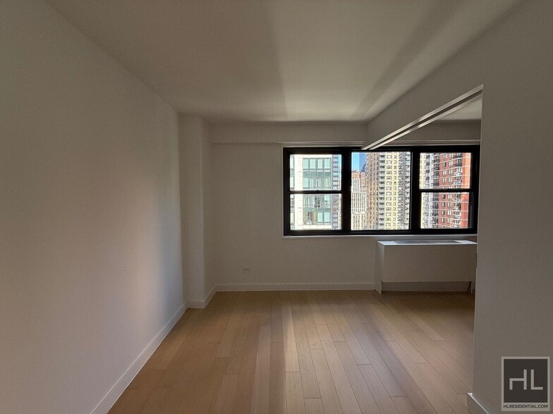 Building Photo - East 39th Street