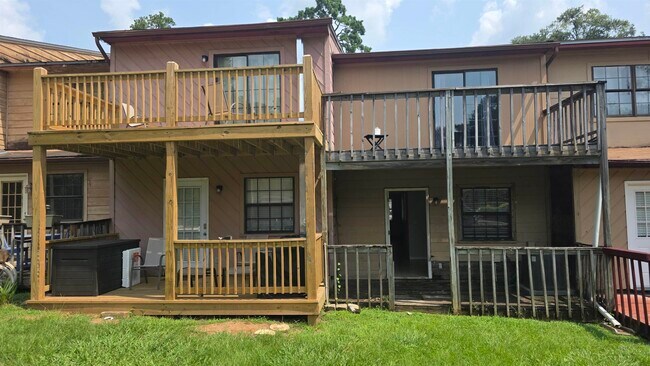 Building Photo - 1822 Jackson Bluff Rd