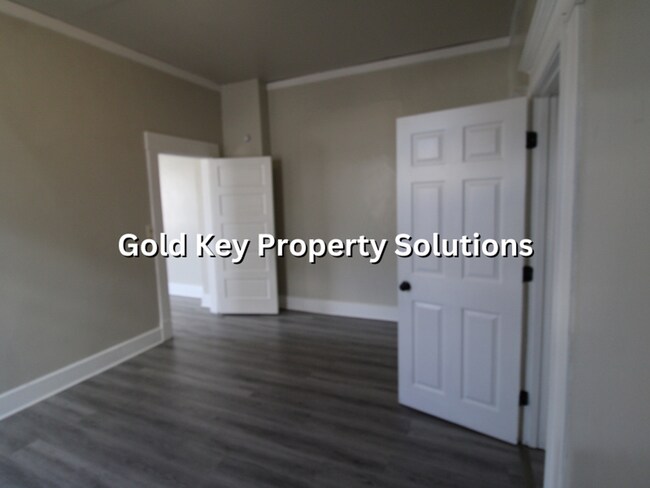 Building Photo - 907 W Main St