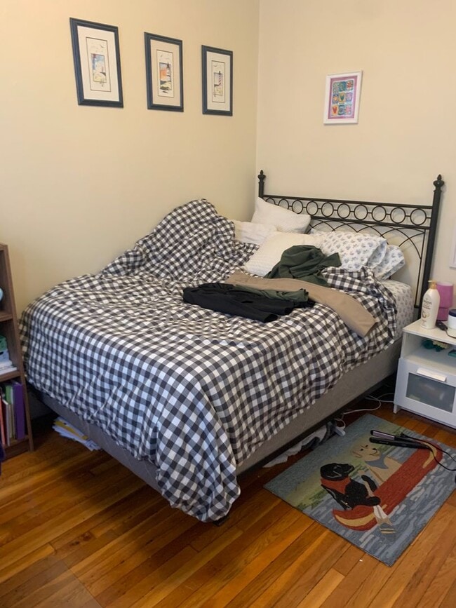 Building Photo - 7 Fuller St