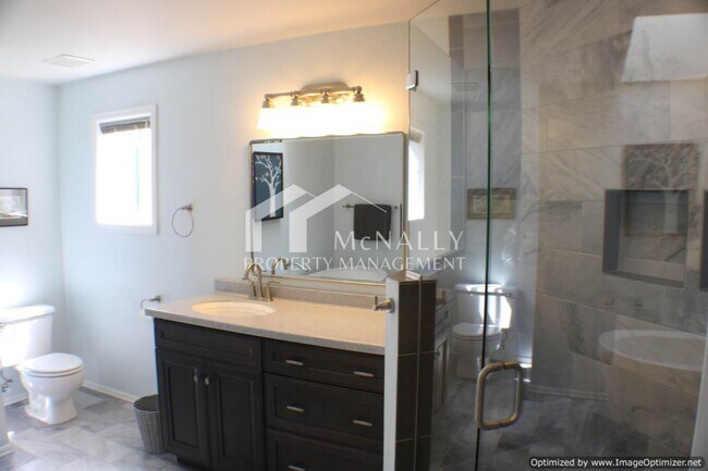 Building Photo - 3-Bedroom Home Nestled on Wooded Lot with ...