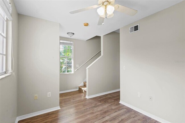 Building Photo - 5681 Bentgrass Dr