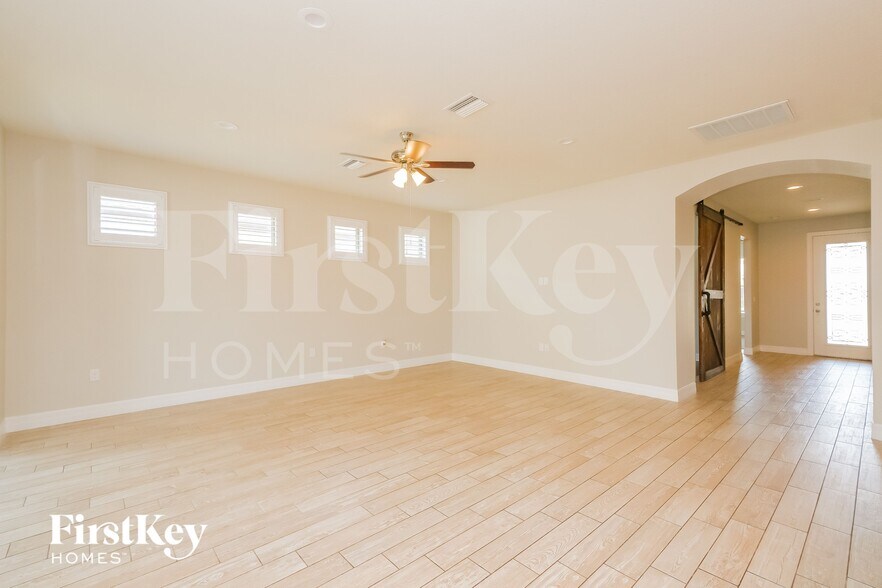 Building Photo - 16303 Treasure Point Dr