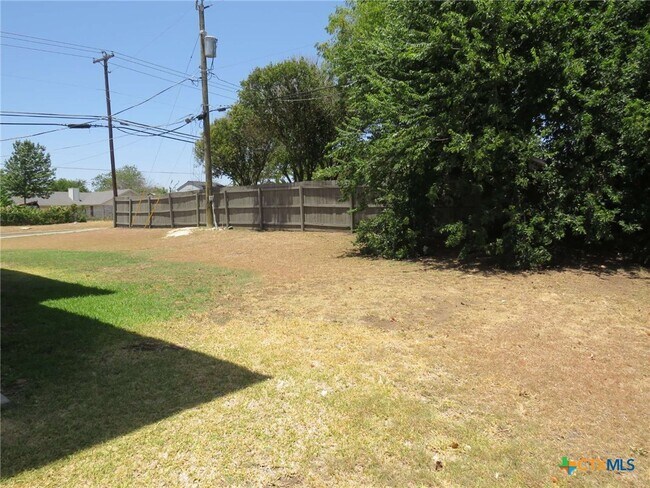 Building Photo - 5701 Redstone Dr