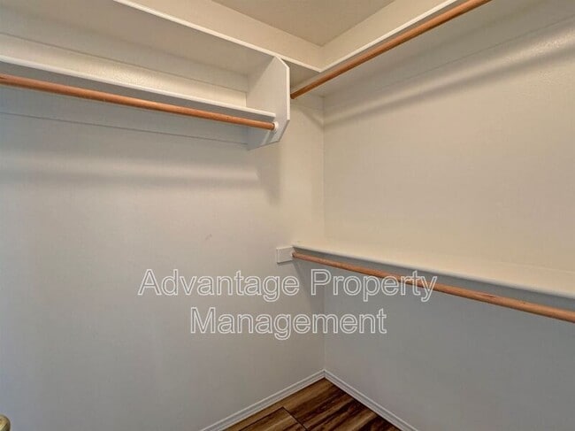 Building Photo - 1785 Cougar Ave SW