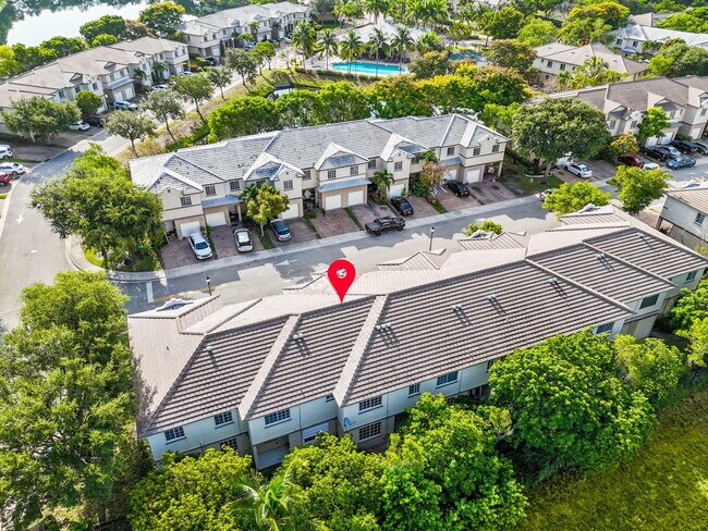 Building Photo - 1411 Lucaya Dr