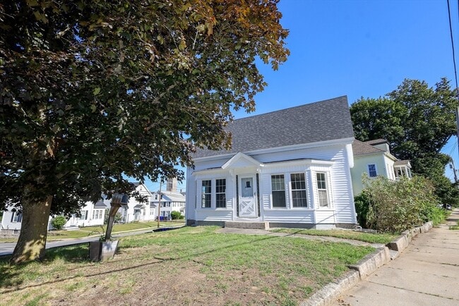 Primary Photo - 93 School St