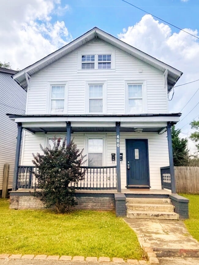 Building Photo - 400 Jamestown Ave