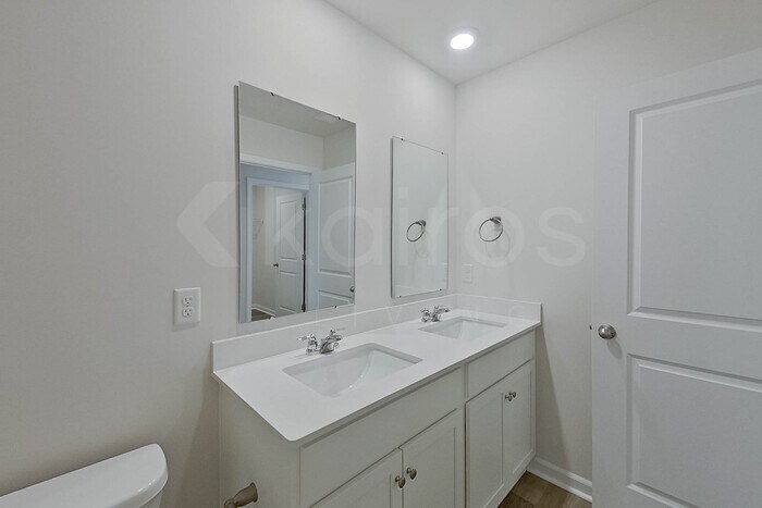 Building Photo - 125 Overstreet Way