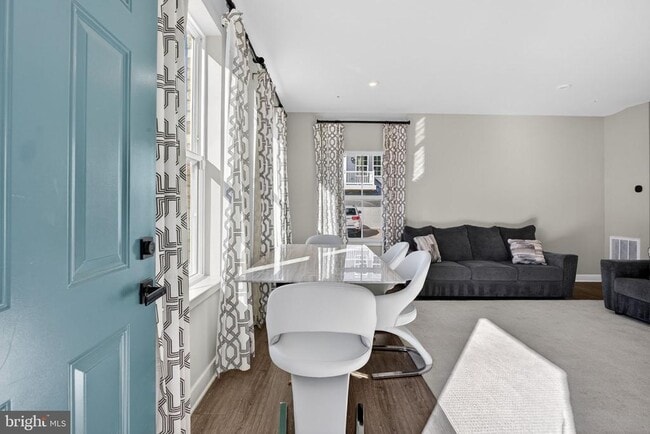 Building Photo - 100 Lawndale Dr