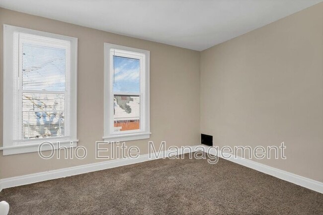 Building Photo - 775 S 17th St