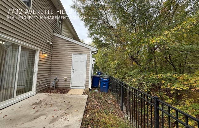 Building Photo - 7732 Averette Field Dr