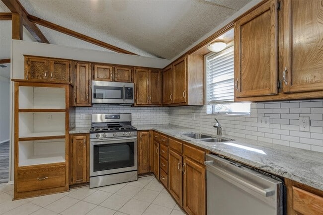 Building Photo - 3609 Cooper Branch E