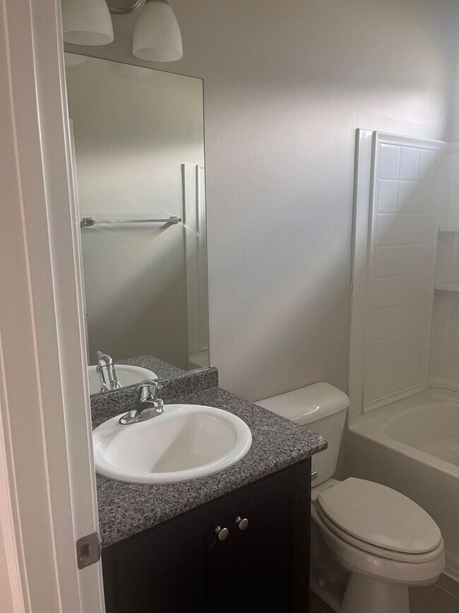 Building Photo - 128 Brasher Dr