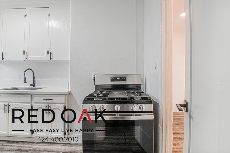 Building Photo - 1272 Mullen Ave