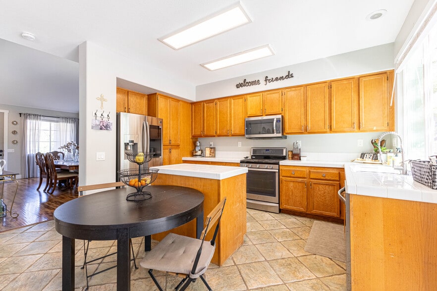 Building Photo - 3273 Ivy Ct