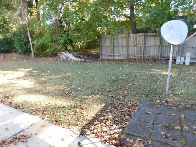 Building Photo - 1512 College Way