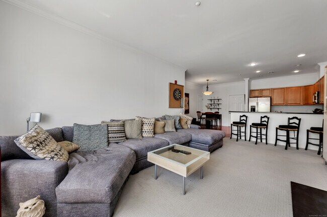 Building Photo - 1 King Philip Dr
