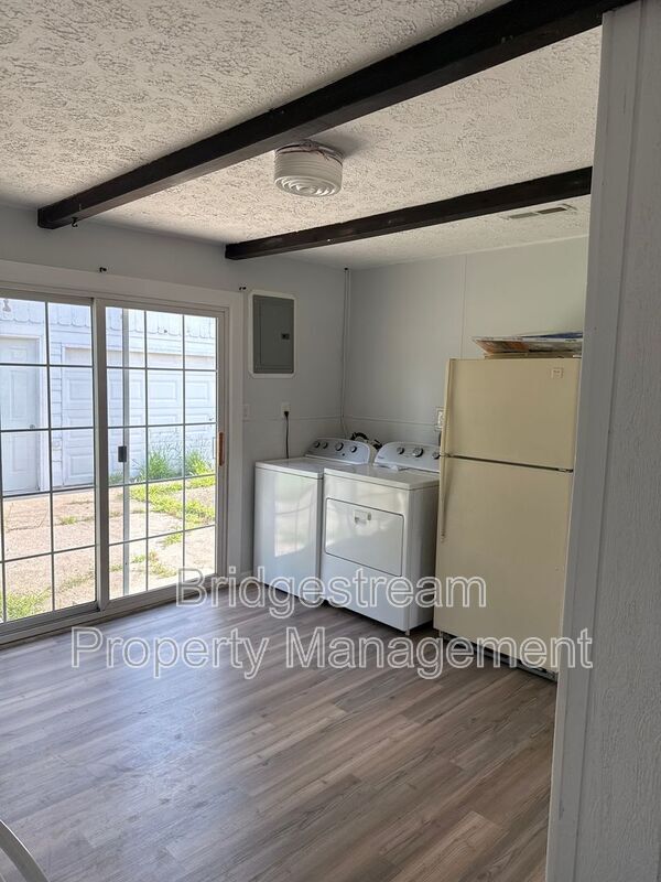 Building Photo - 59 N Haven Dr