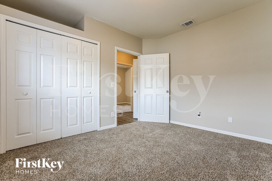 Building Photo - 3169 N Biscayne Dr