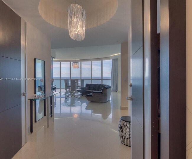 Building Photo - 18101 Collins Ave