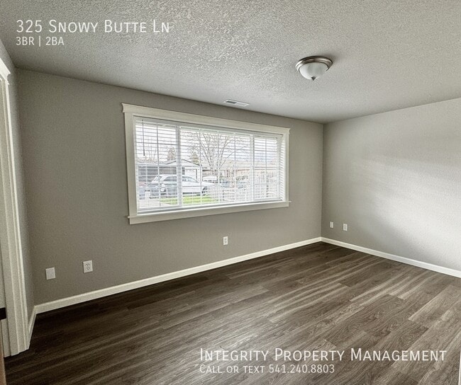 Building Photo - 325 Snowy Butte Ln