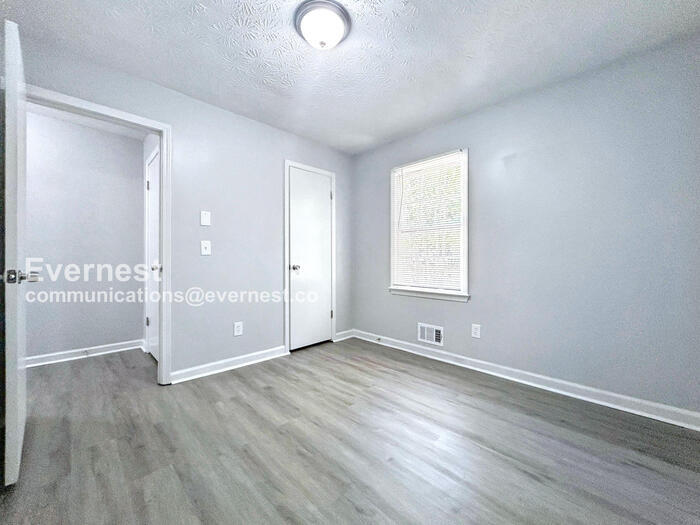 Building Photo - 118 Blackhawk Trail