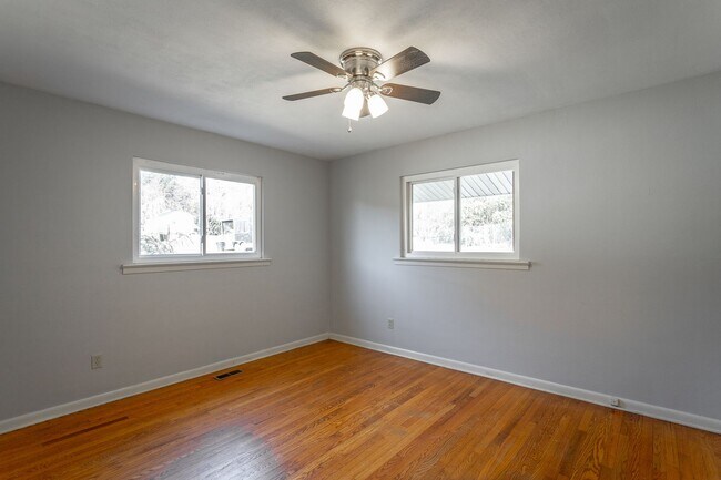 Building Photo - 3613 Old Ringgold Rd
