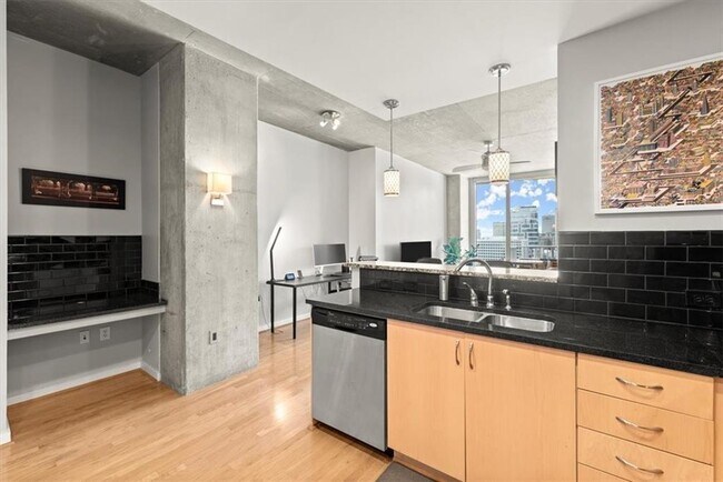 Building Photo - 860 Peachtree St NE