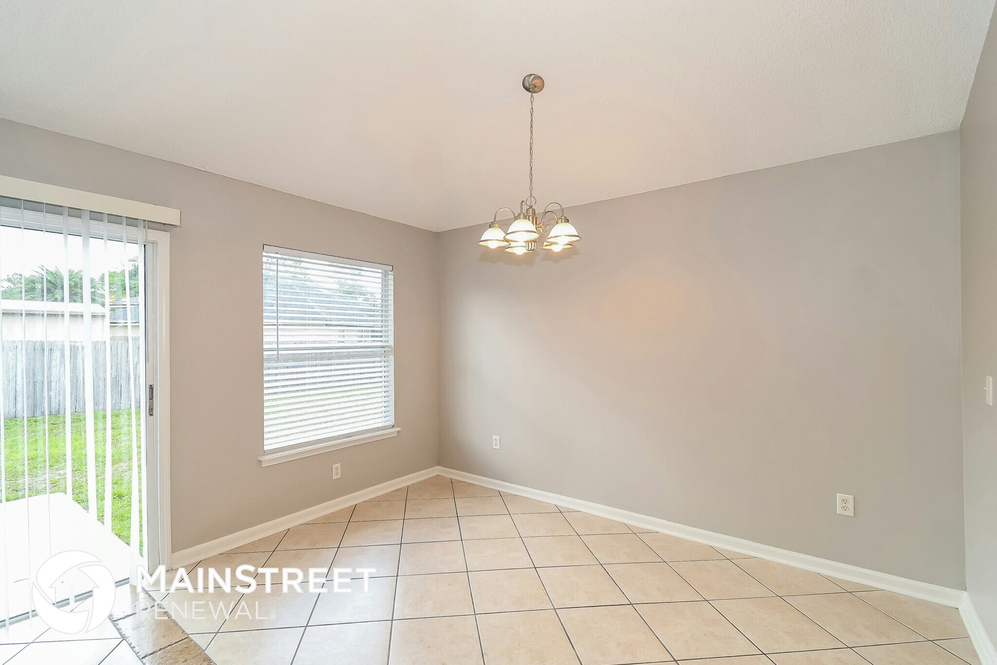 Building Photo - 6645 Leslie Oaks Ln