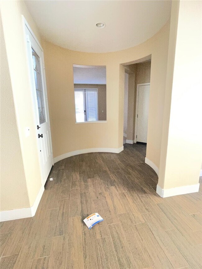 Building Photo - 32689 Cottonwood Rd