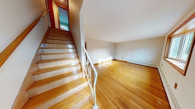Building Photo - 62 Osceola St