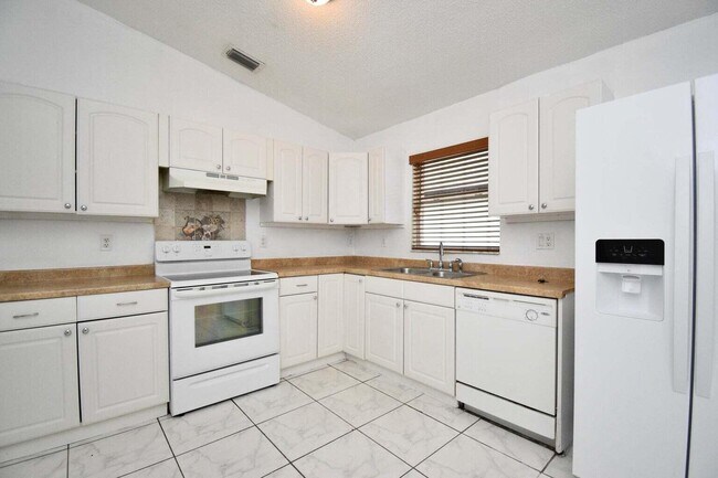 Building Photo - 1456 Waterway Cove Dr