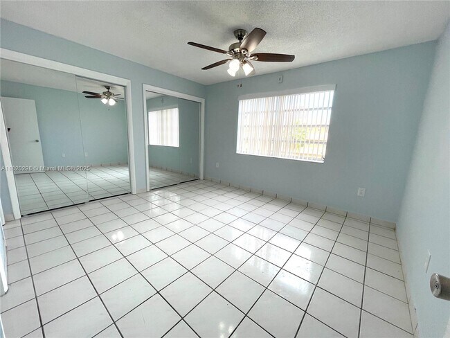 Building Photo - 3536 NE 168th St