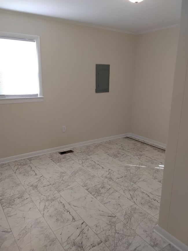 Building Photo - Cute duplex in Beaufort