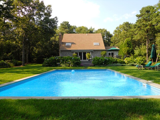 Primary Photo - 3 Broad Wood Ct