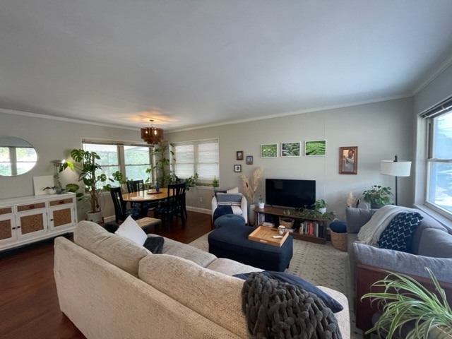 Building Photo - 711 Riverview Dr
