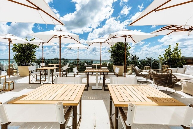 Building Photo - 102 24th St